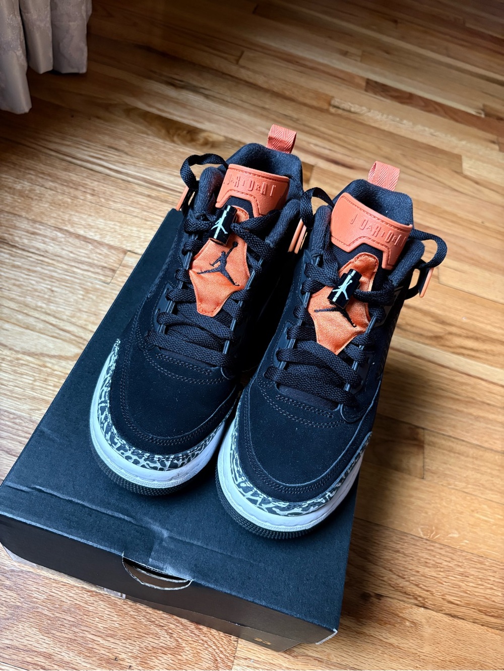 Jordan Spizike low